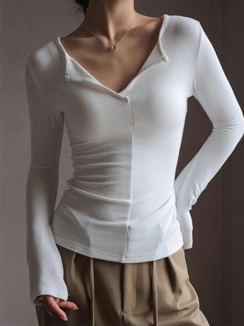 High-Quality Modal Autumn and Winter V Neck Bottoming Shirt for Women with Design Top, White Long-Sleeved T-Shirt Base Layer