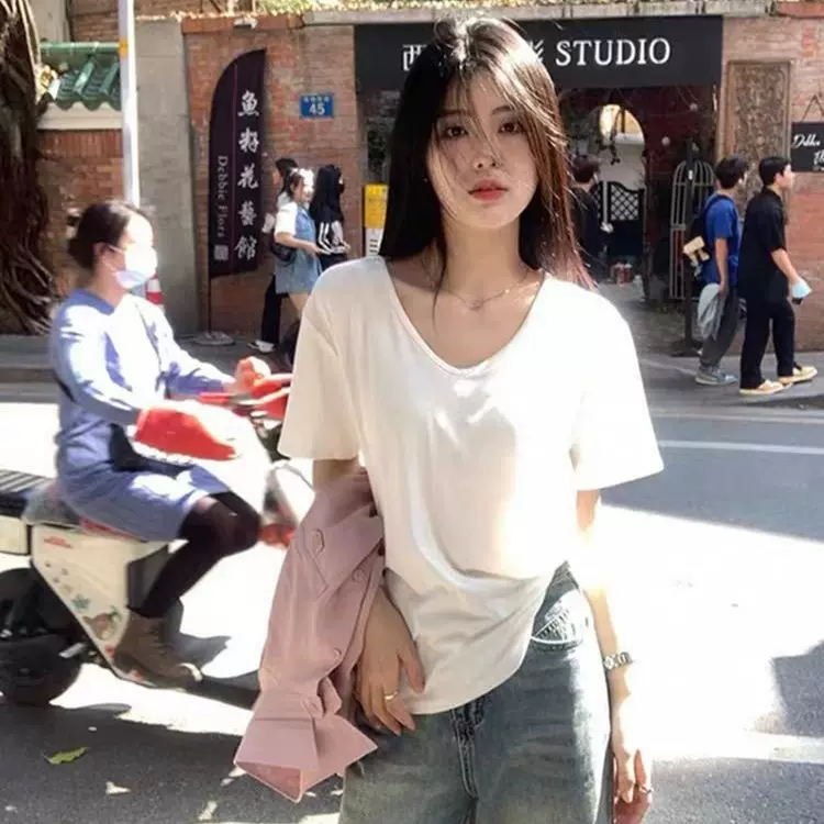 纯欲简约慵懒风百搭显瘦短袖2025新款V领纯色宽松休闲短袖上衣女