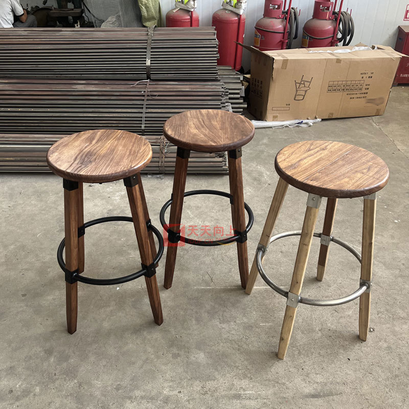 Four-legged American bar chair elm bar chair with circle footrest…