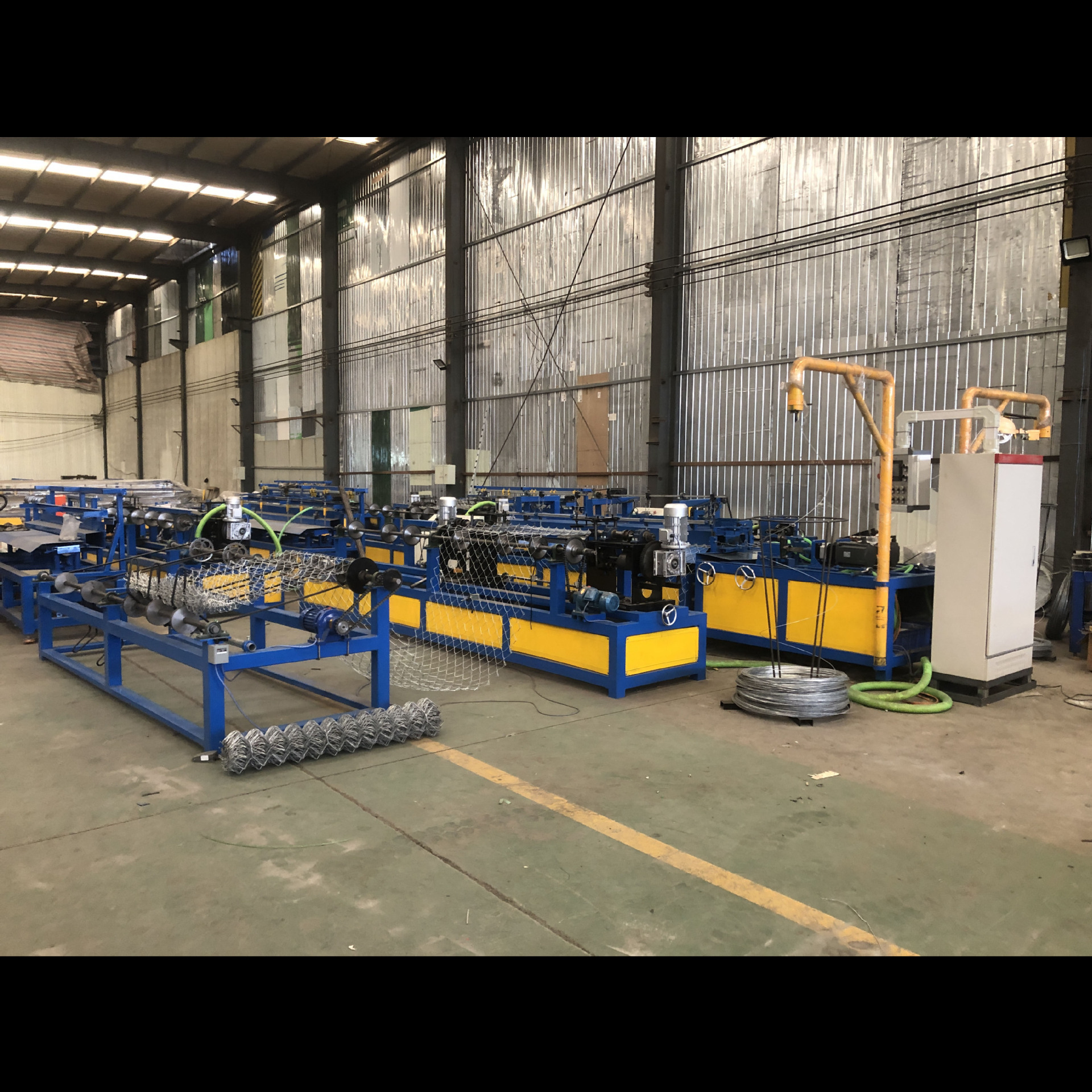 Nueva máquina de malla de cadena de doble molde CNC, máquina de tejer de malla de cerca protectora, máquina de tejer de malla de alambre de púas en forma de diamante