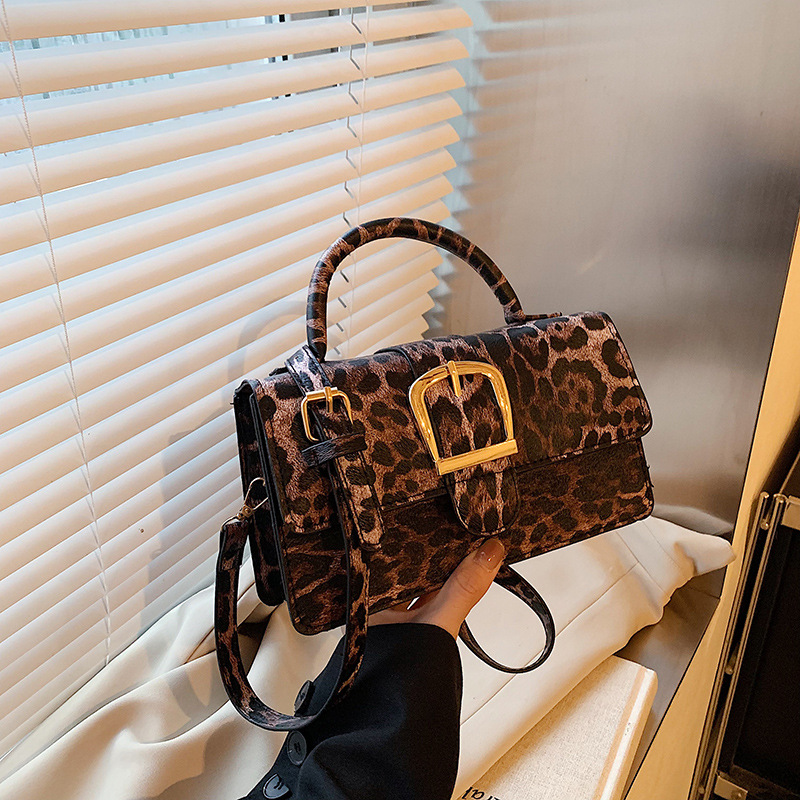 Bolso de hombro retro para mujeres 2024 nuevo estampado de leopardo de moda bolso de mochila de moda bolso cuadrado de moda bolso de personalidad europea y americana