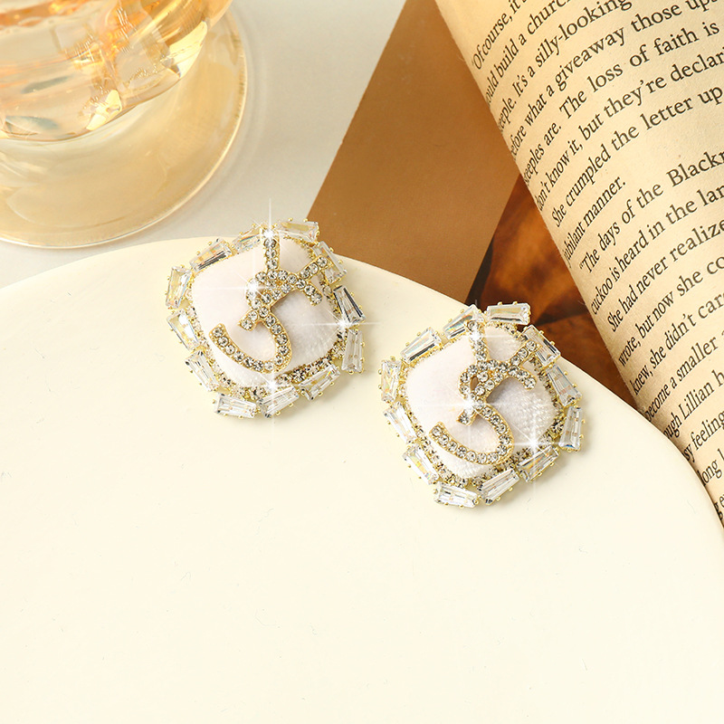 Korean elegant white earrings with tassels with zircon with letters