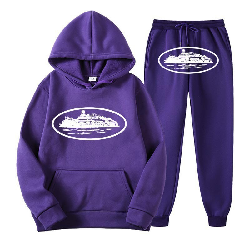 2024 exportación transfronteriza suministro especial venta caliente de moda casual hombre y mujer con sombrero y camiseta de terciopelo conjunto deportivo