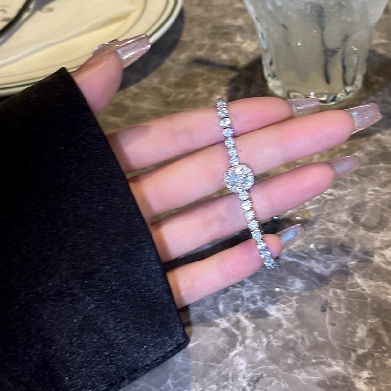 Silver Light Super Flash ~ Full Diamond Design Niche High-End Bracelet 2025 New Accessible Luxury Ins Style Girls Bracelet