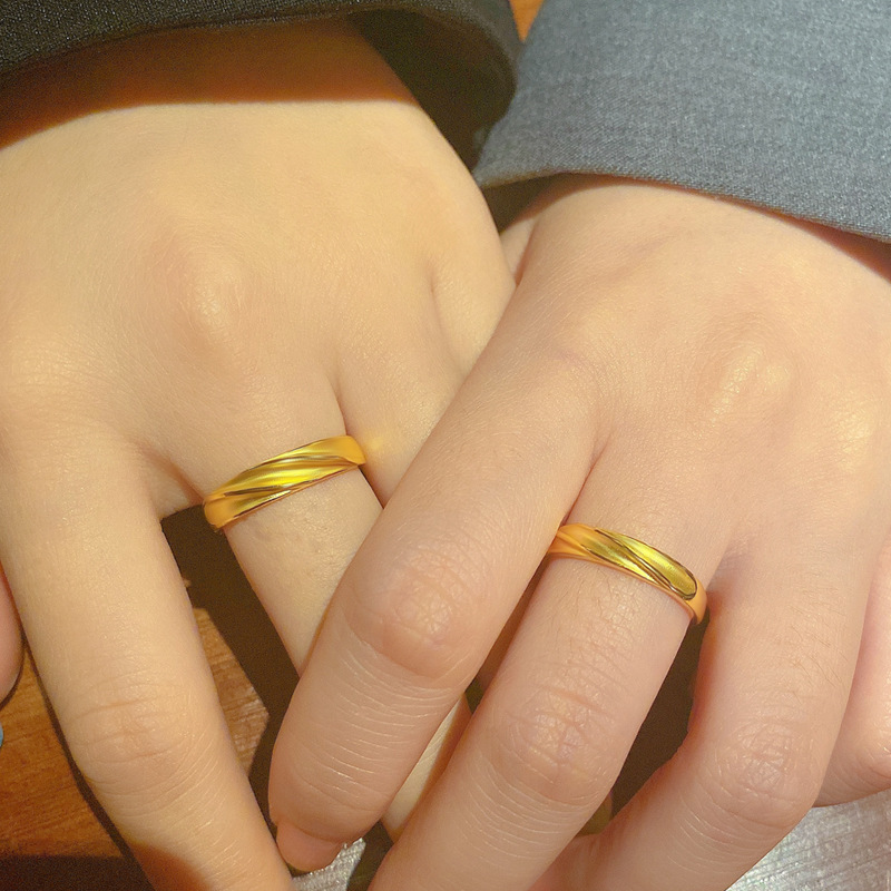 Small design golden ring