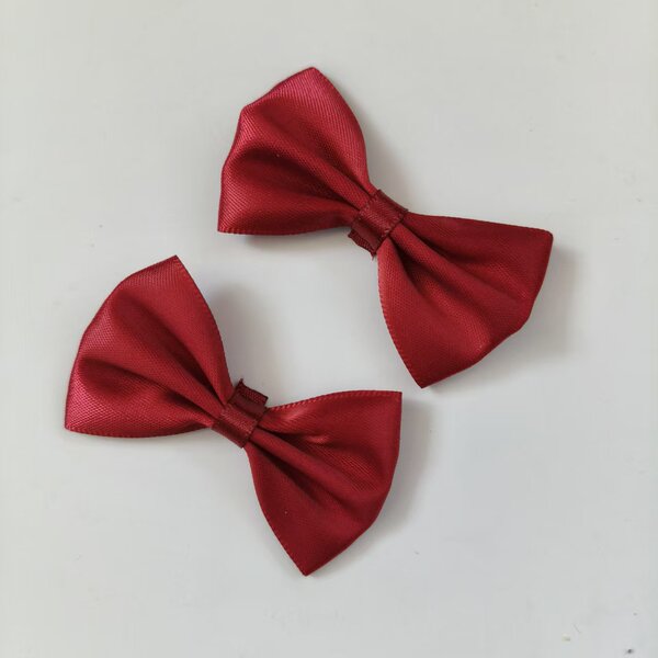 Solid color bow tie with bow