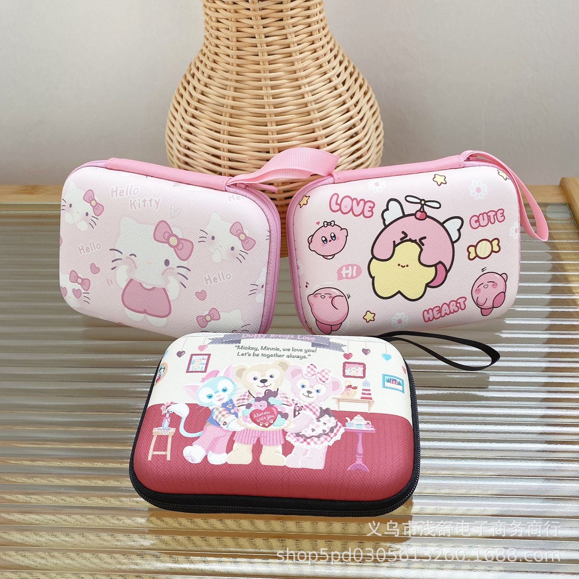 Cartoon nueva bolsa de almacenamiento de auriculares linda rectangular de dibujos animados, cargador de monedero grande, cable de datos, caja de almacenamiento de bolsa larga