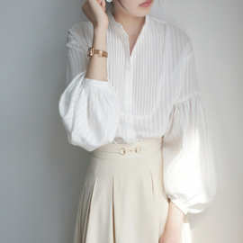 法式复古暗竖纹条坑压褶小立领宽松时髦文艺设计感灯笼袖衬衫春秋