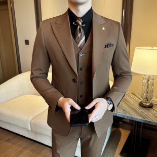 New Men's Slim-Fitting Blazer Two-Button Gun Lapel Three-Piece Business Commuting Men's Casual Suit