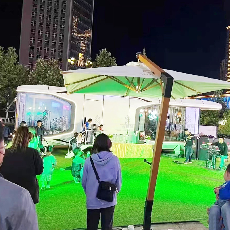 Quioscos móviles en el área escénica de la plaza Camping móvil Comida cabina de venta de productos terminados desayuno cabina de cápsula espacial