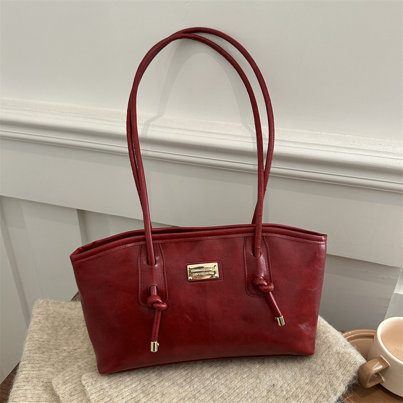 Alta sensación de viaje retro bolsas de gran capacidad para mujeres 2024 nuevo otoño invierno versátil bolsas de hombro de brazo bolsas especiales