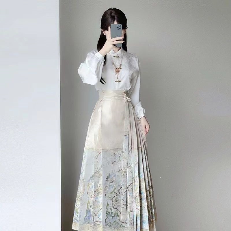 Spring New Improved Ming-Style Mamian Skirt, Chinese Style Hanfu for Daily Wear, New Chinese-Style Clothing for Women, Slimming for Petite Figures