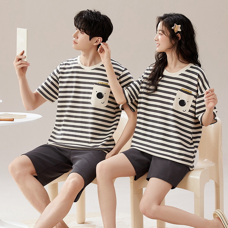 Pajamas de pareja de verano de algodón de verano pantalones cortos de mangas cortas de dibujos animados para hombres nuevos sets de ropa casera para mujeres sin impresión