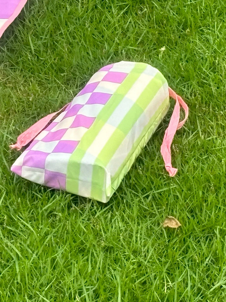 Double-sided waterproof handheld beach carpet for camping for picnic