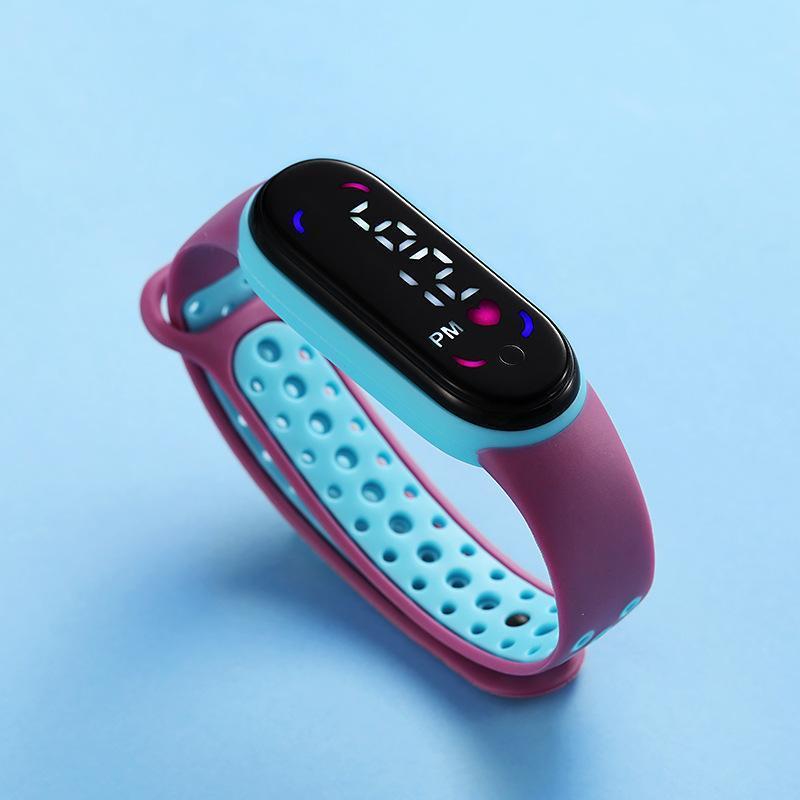 Comercio exterior Venta caliente 50 m natación M7 doble color con LED reloj electrónico niños estudiante deportes impermeable mano táctil