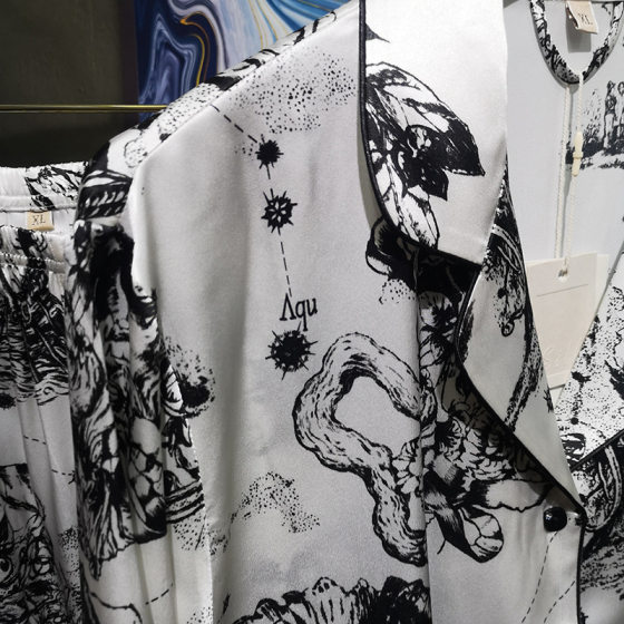 Dojia constellation ink heavy silk pajamas female animal white background black printed mulberry silk suit Internet celebrity home wear