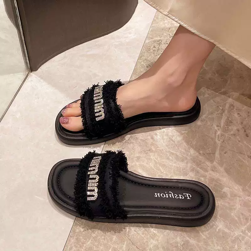 Французские маленькие ароматные тапочки для женщин, летняя обувь 2025, новая мода, тапочки с камнями, плоские пляжные сандалии