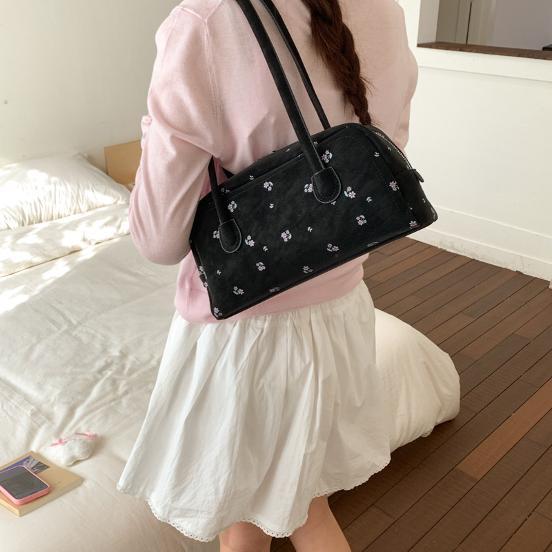 Nicho Zhong diseño flor triturada bolsas de brazo para mujeres 2026 nuevo estilo diario bolsas de hombro estilo coreano estilo extranjero estilo de moda de viaje image 4
