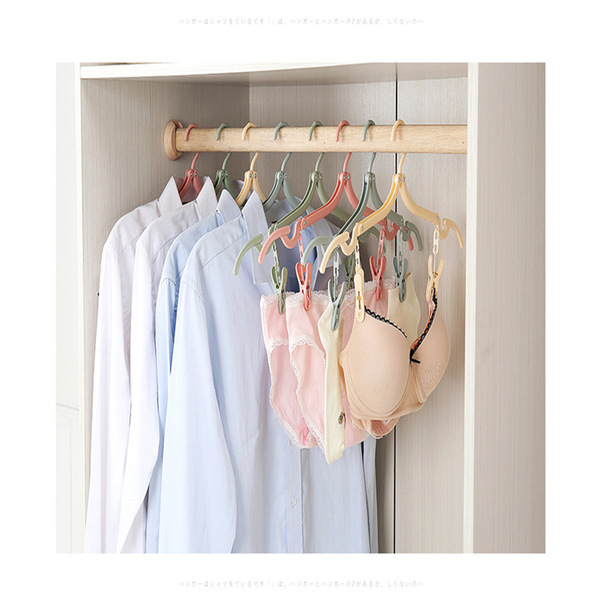 Handheld hanger for students for home use for traveling