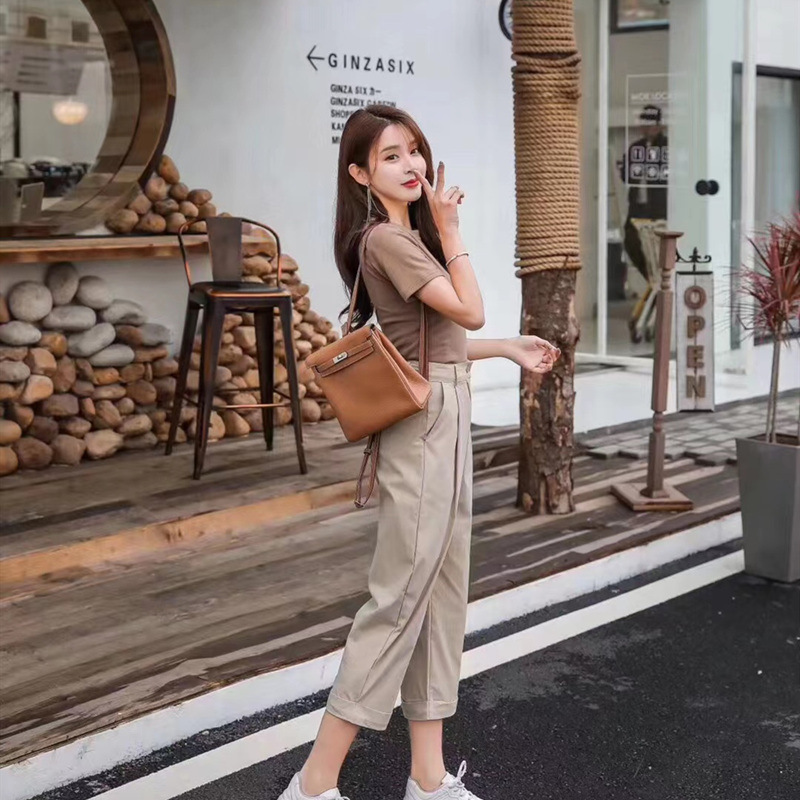 Ba lô mini da thật nữ đeo chéo một bên vai kiểu H mùa xuân hè — Màu đen khuy bạc, Màu trắng khuy bạc, Móc bạc caramel, Voi xám khóa bạc