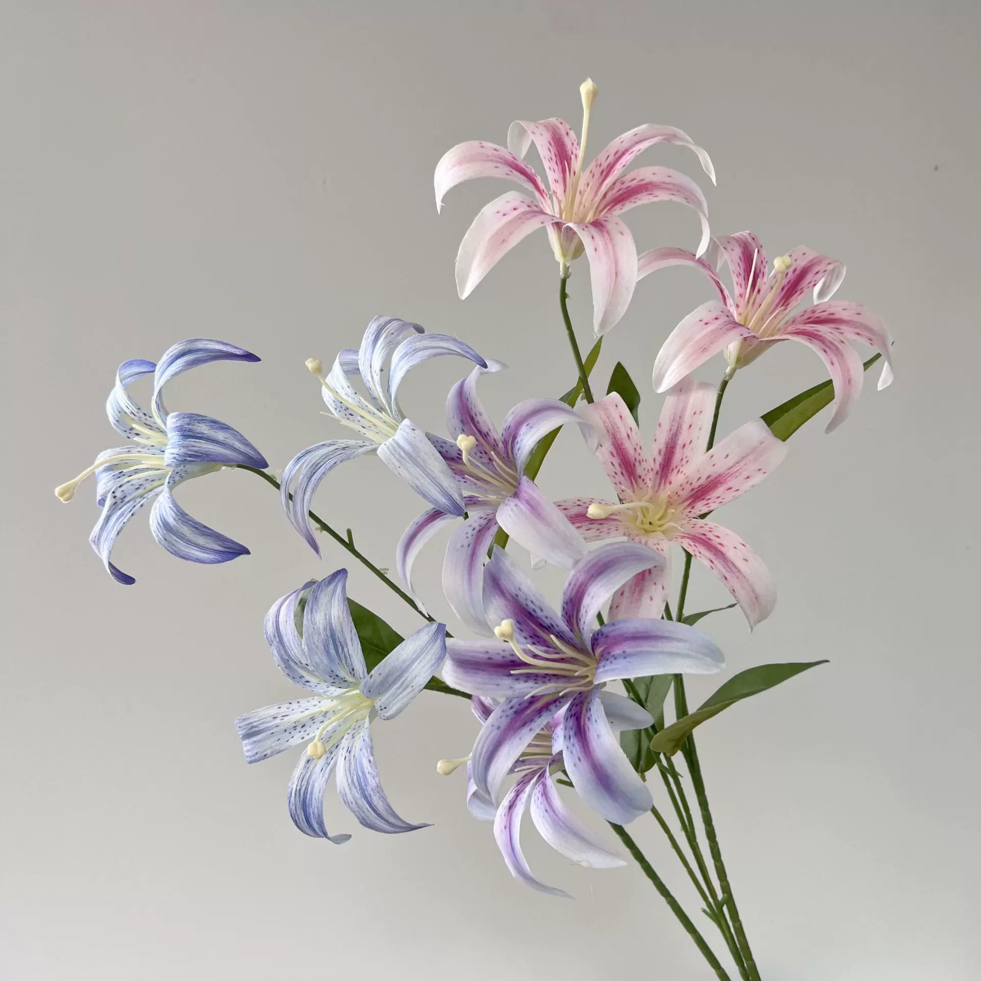 3头金百合仿真花3D百合婚礼场景布置酒店家具假花装饰拍摄道具