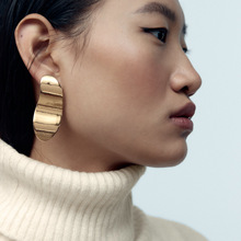 ZA欧美earrings金属感复古夸张波浪形耳环不对称金属光面小众耳饰