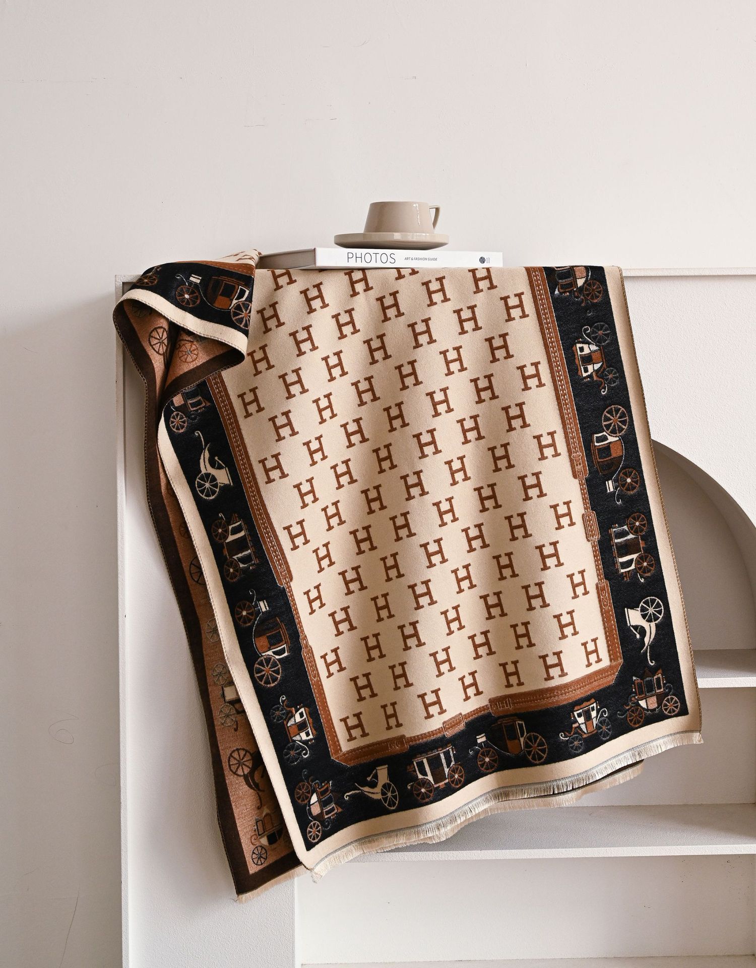 Nuevo otoño y invierno transfronterizos H-carro largo bufandas de cachemira coreana engrosada abrigo abrigo de mujer