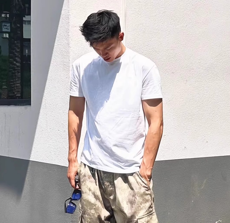 纯黑色短袖男款夏季美式痞帅高级感t恤纯棉重磅硬挺正肩修身半袖|undefined