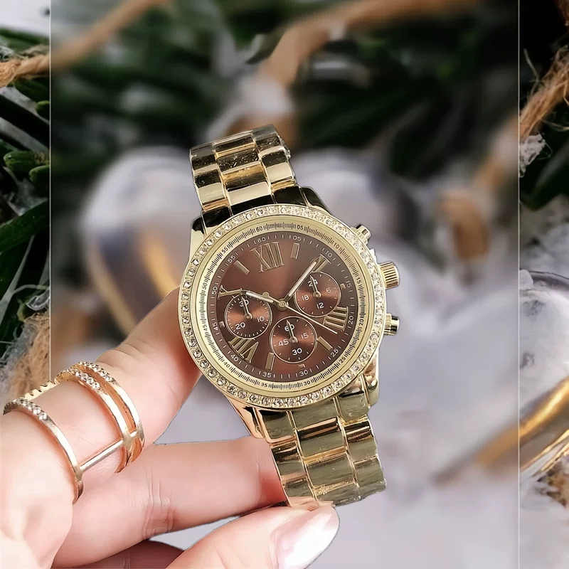 Capacious quartz trend women's watch, simple and elegant design