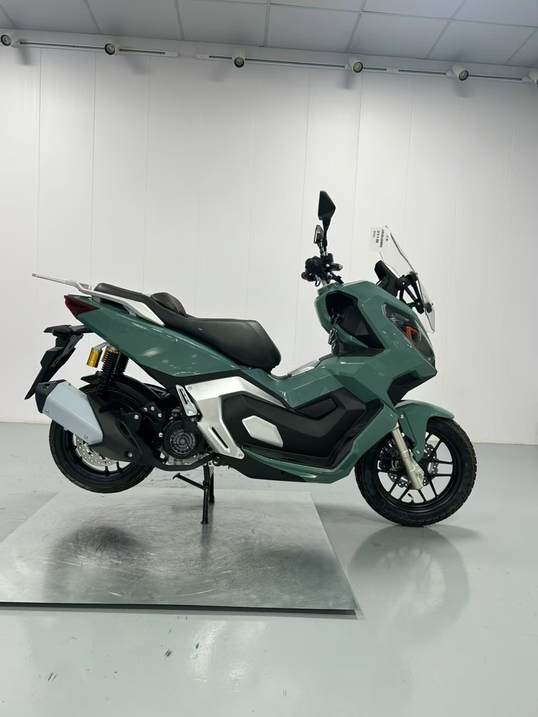 The Source Factory Specializes in Supplying Fuel-Efficient Scooters and Motorcycles to Amazon, Offering Two-Wheeled Motorcycles with Strong Power