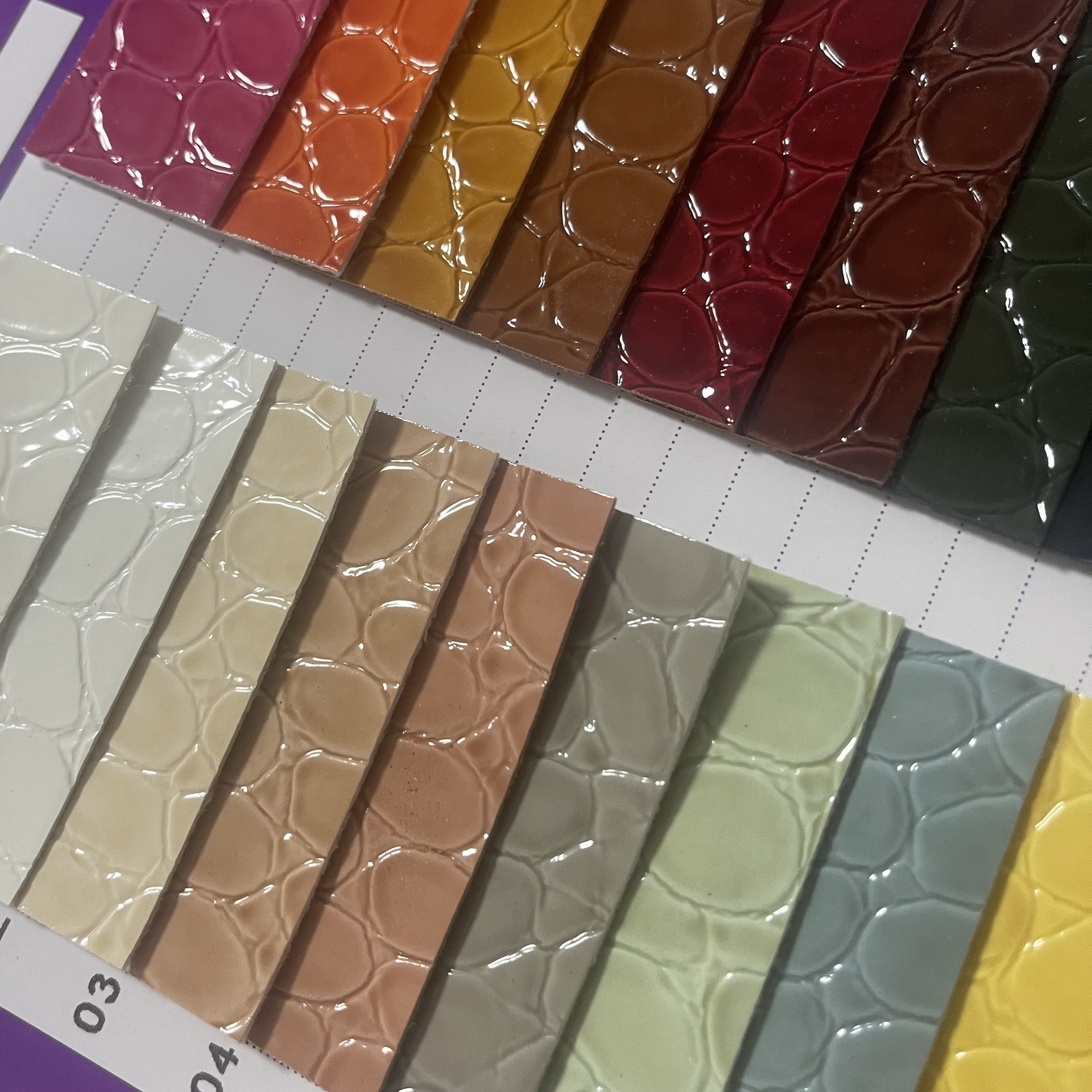 1.0mm高光石头纹PU皮革鞋材箱包手袋家具沙发钱包皮料