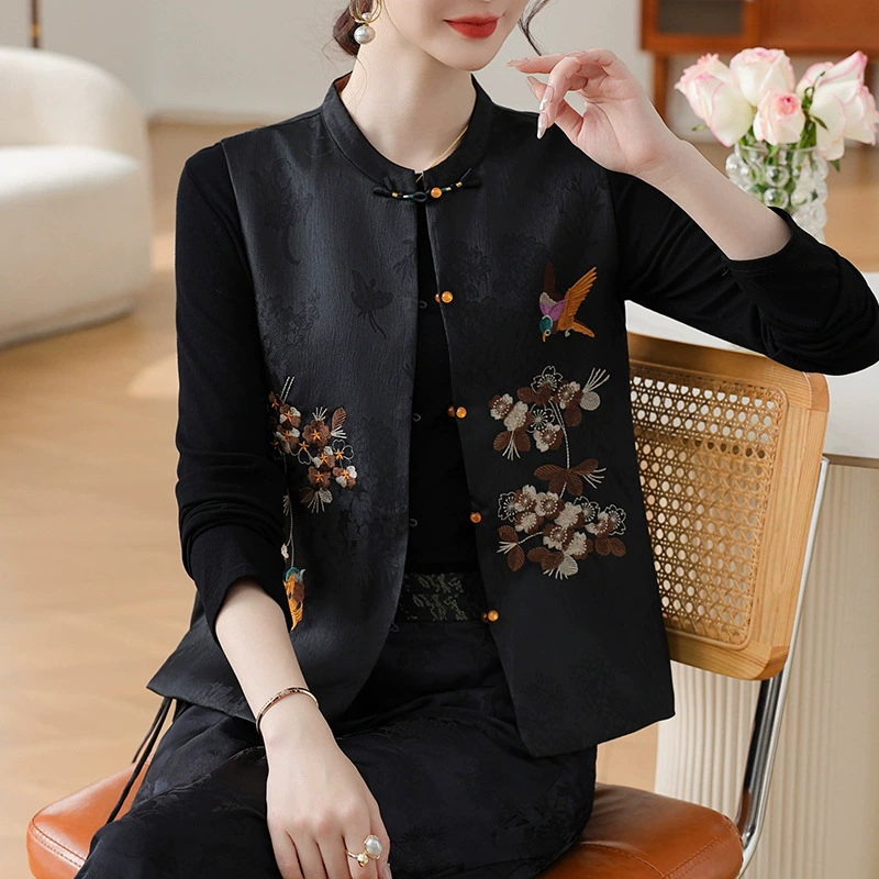 2025 Весна/Лето Новый жилет в китайском стиле с вышивкой Модный элегантный топ в китайском стиле для женщин среднего и пожилого возраста.