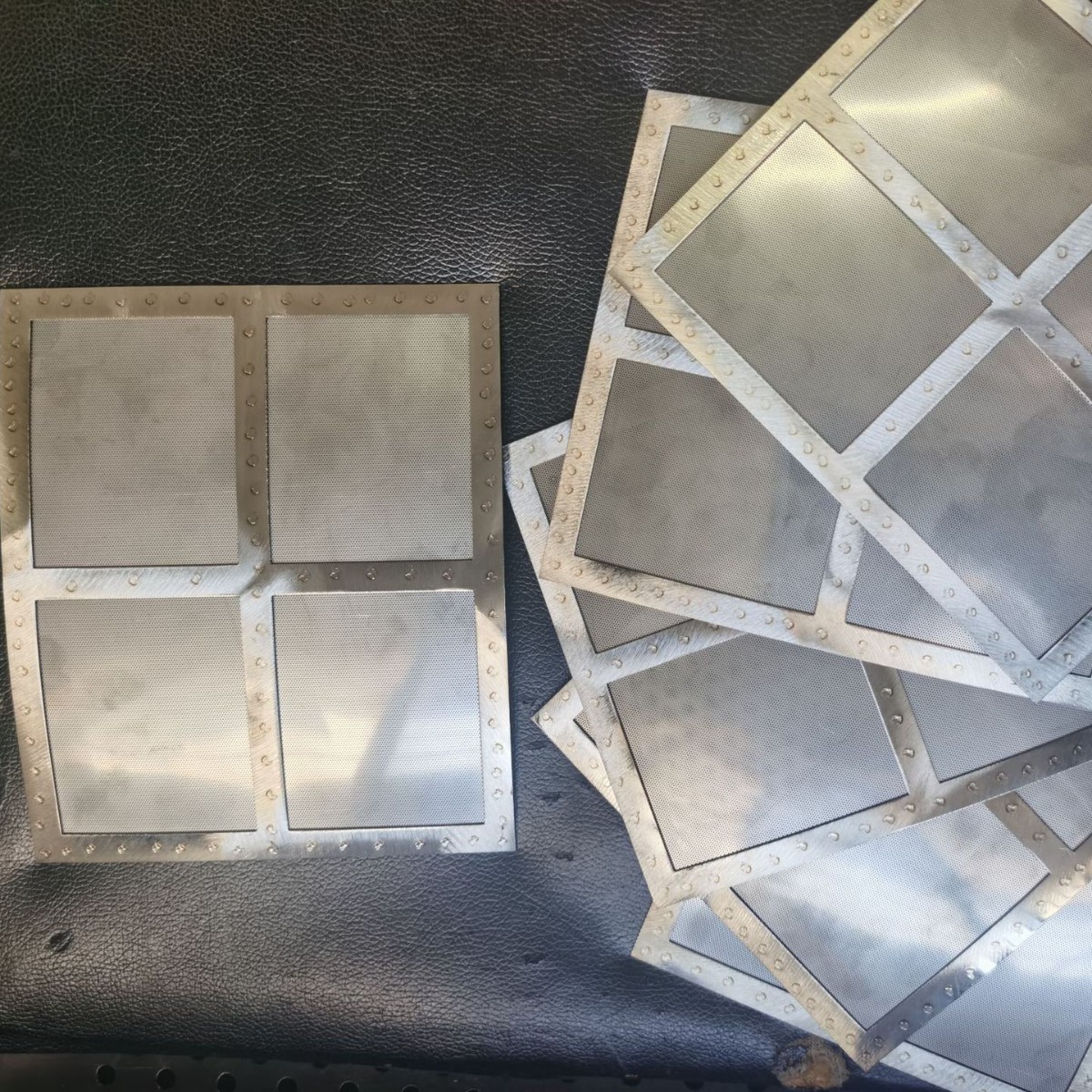 江阴涡轮式风冷式粉碎机304不锈钢冲孔罗底筛网架加强筋