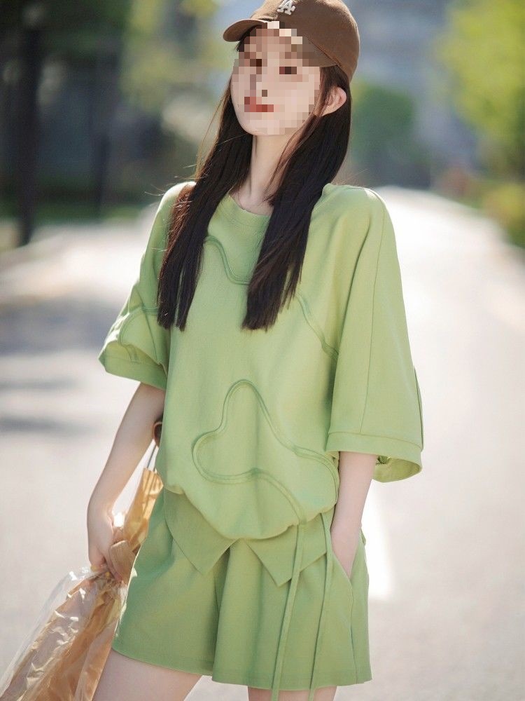 여성을위한 아보카도 캐주얼 스포츠 정장 여름 새로운 달콤하고 매운 스타일 외국 스타일 느슨한 반팔 반바지 투피스 세트