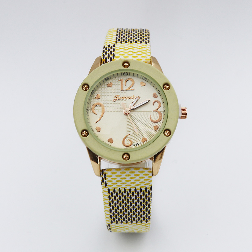 48g Weight Tempered Glass Mirror Material Pu Strap Material Watch Classification Pointer Display Type Buckle Buckle Style Round Dial Shape Holiday, Daily Occasion Quartz Movement Heart Shape, Solid Color Pattern Women's Gender Casual Style Casual Heart Shape Solid Color Buckle Quartz Women's Watches 3