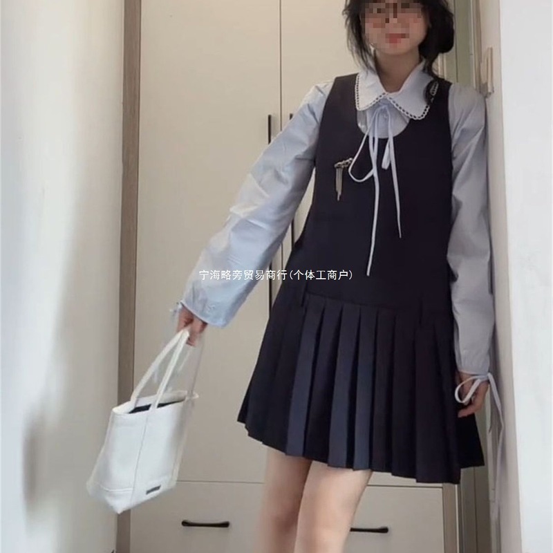 韩系穿搭一整套慵懒风无袖百褶背带连衣裙女学生搭配蓝色绑带衬衫|undefined