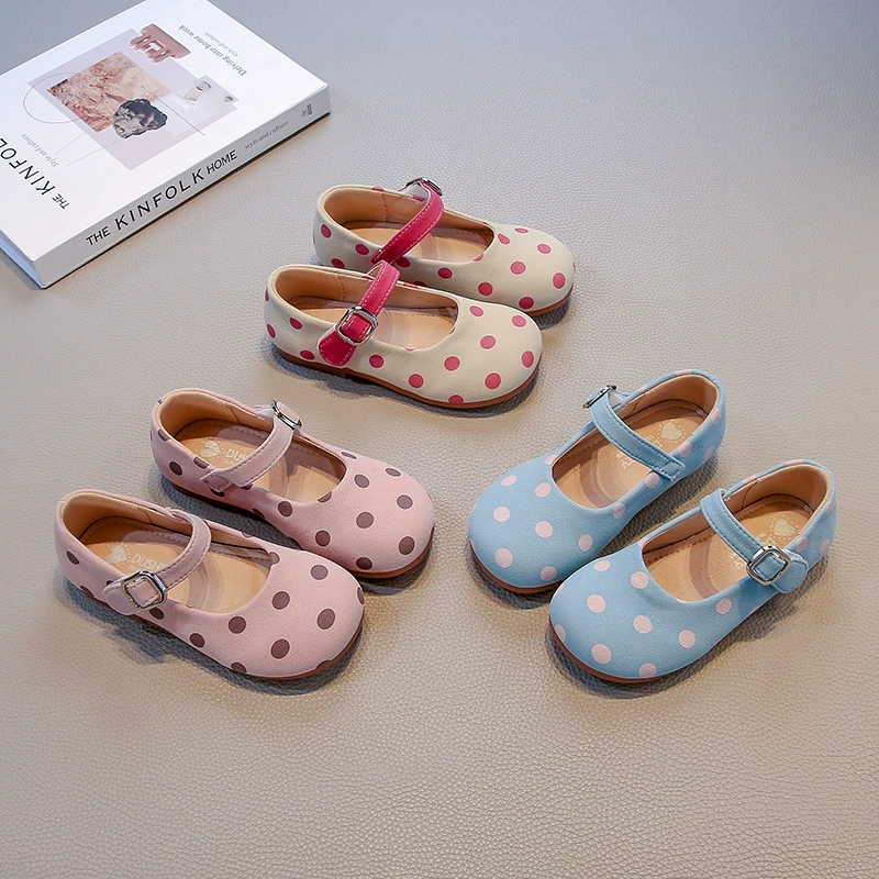 Детские туфли для девочек 2025, новые летние, принцессы, маленькие кожаные туфли, мягкая подошва, в горошек, для малышек