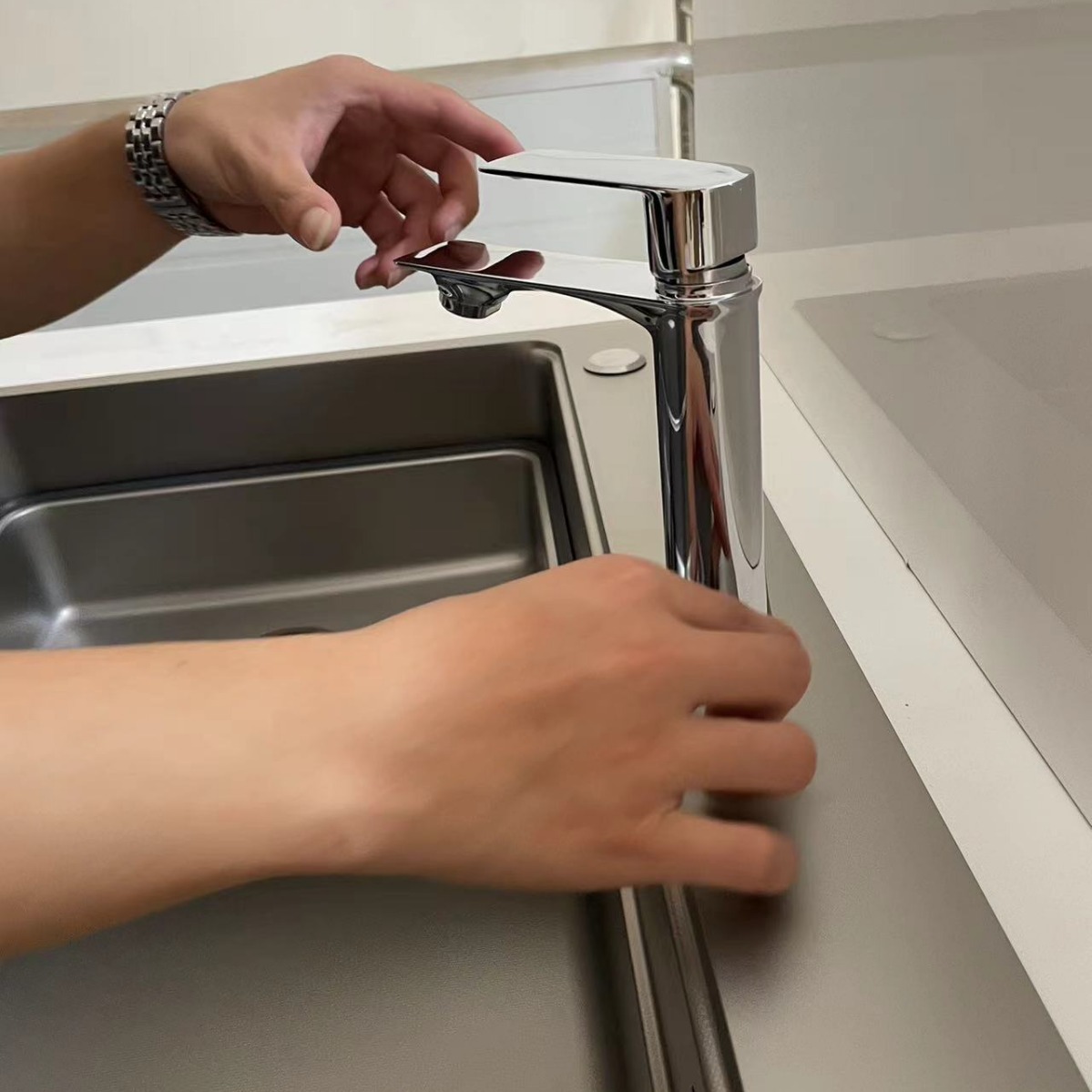 Bathroom Stainless Steel Basin Single Cold Faucet Wash Basin Wash Basin Bathroom Basin Household Faucet