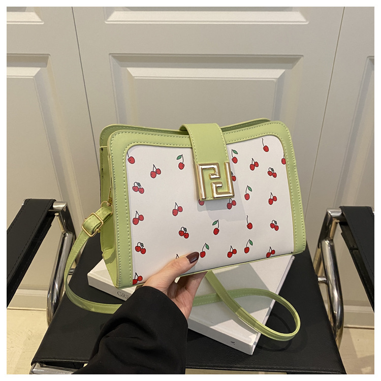 Fresh summer shoulder bag for leisure