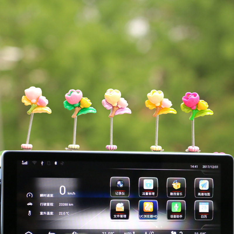Nuevos adornos de automóviles de tulipanes para niñas decoración de consola central de automóviles frescos adornos de flores de cabeza