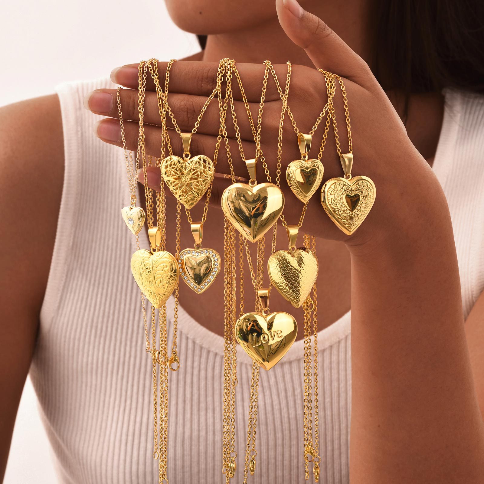 6g Weight 0.03µm Gold Plating Thickness Electroplated Gold Plating Process 18K Real Gold Plated Plating Material 201 Stainless Steel Pendant Material Necklace Classification 201 Stainless Steel Chain Material Paperclip Chain, cable chain Chain Type 1 Piece Quantity Daily Occasion 201 Stainless Steel Material Heart Shape Pattern Women's Gender Simple Style Style Inlay Craft Wholesale Jewelry Simple Style Heart Shape 201 Stainless Steel 304 Stainless Steel 316 Stainless Steel Zircon Inlay Locket Necklace 15