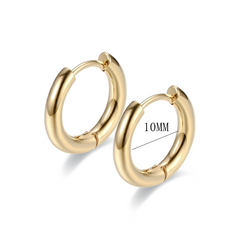 Estilo frío elegante hebilla de oreja de acero de titanio que no se desvanece estilo elegante pendientes de todo fósforo joyería de punción europea y americana al por mayor