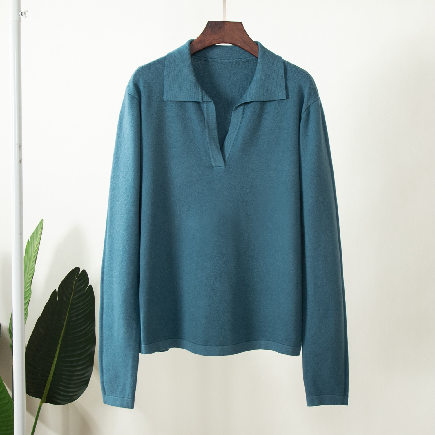 Suéter de cuello polo estilo europeo y americano, otoño-invierno 2025, suéter casual versátil de punto con cuello vuelto para mujer, disponible en Amazon. image 9
