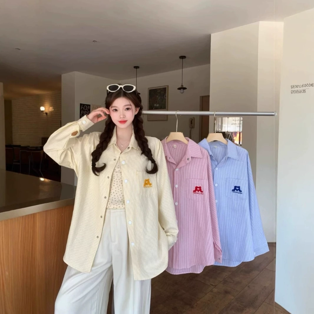 Розовая полосатая рубашка для женщин, весна и лето 2025, новое полотенце с вышивкой в ​​виде щенка допамина, свободная солнцезащитная рубашка, куртка для женщин