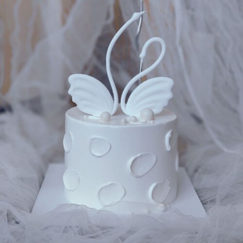 Chinese Valentine's Day cake decoration soft glue white swan and black swan ornaments couple confession birthday party plug-in