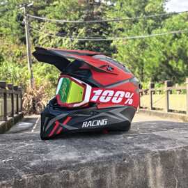 适用新款速降山地自行车头盔儿童青少年小型头盔四季男女帽