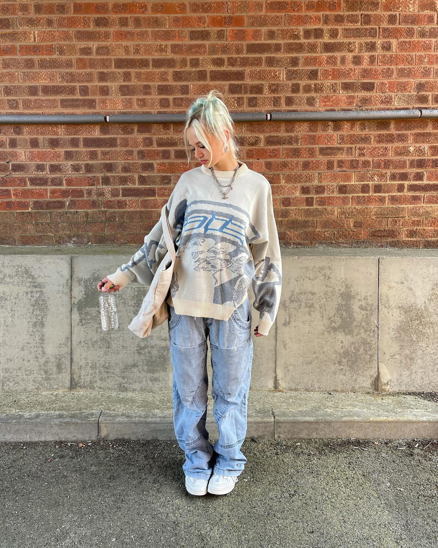 Pullover Image 5