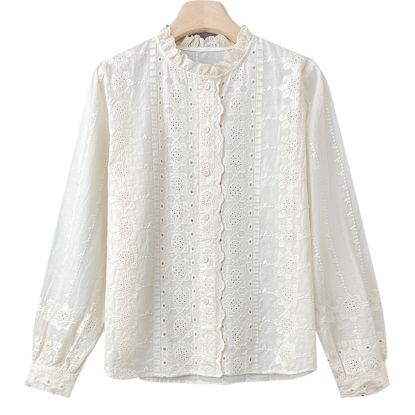 Camisa de mujer de algodón con cuello de encaje estilo nuevo de primavera 2025, top albaricoque de manga larga con flores bordadas.