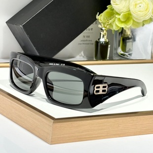 B�W���L�����R���OӋ̫����Rק���³��r�����ͽ��ĺڳ�ī�RŮins