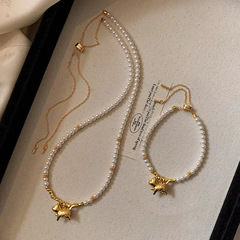 新中式俏皮猫古法金S家珍珠吊坠项链女轻奢小众高级感锁骨链颈链
